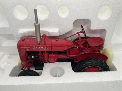 Franklin Mint Farmall Model A Tractor 1:12 Diecast Scale w/Box/Papers