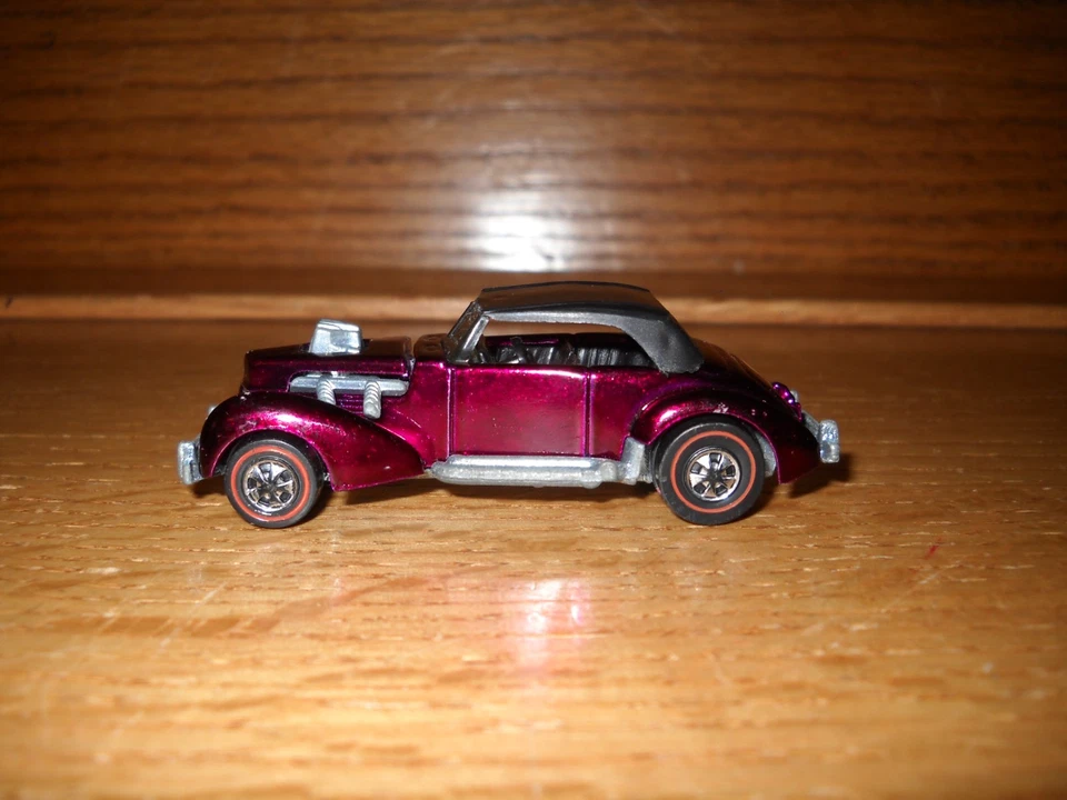 Vintage 1970 Hot Wheels Redline Classic Cord Magenta - Shiny Base Beautiful USA - Image 2 of 4