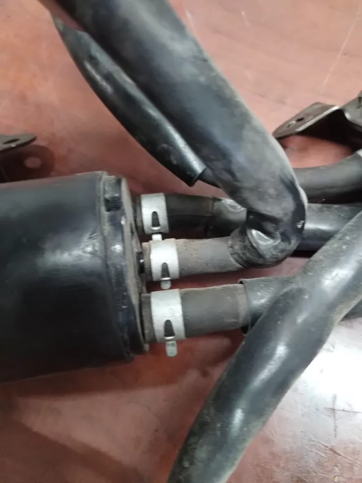 Bote OEM, válvula de 2 vías 17210-26E00 85451-75100, Suzuki 03-13 Burgman 400, #A3 Foto 4 de 4