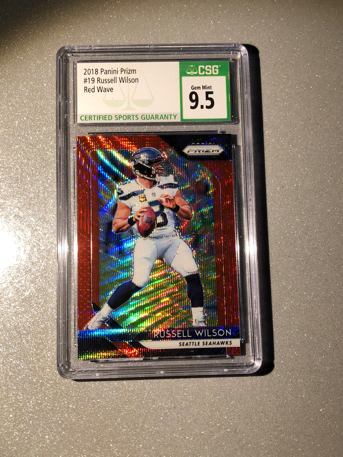 2018 Panini Prizm Russell Wilson #19 Red Wave Silver Seahawks /149 Gem Mint 9.5