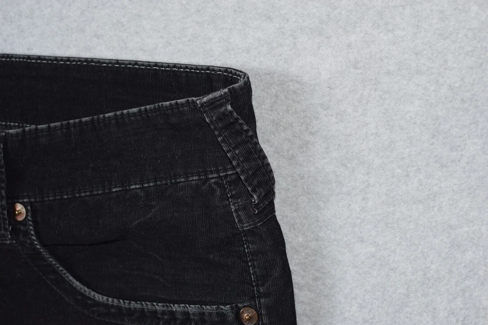 Pantalones cortos de pana Ricky True Religion para hombre negros talla 38 bolsillos con solapa con solapa Foto 4 de 4