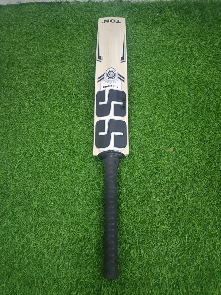 Taco de críquete SS TON Sunridges English Willow | Grau profissional | SH| FS - Imagem 4 de 4