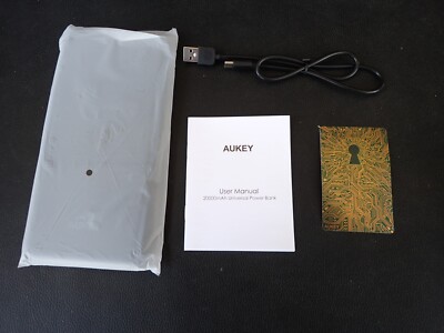 SLIMLINE USB Power Bank, 3xIN/4xOUT (Apple/Micro/C) Verfied Function