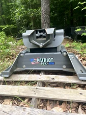 Patriot 16K Fifth Wheel Hitch by BW