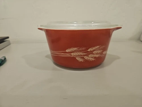 Vintage Fall Wheat PYREX  Dish W/ Lid  473-B