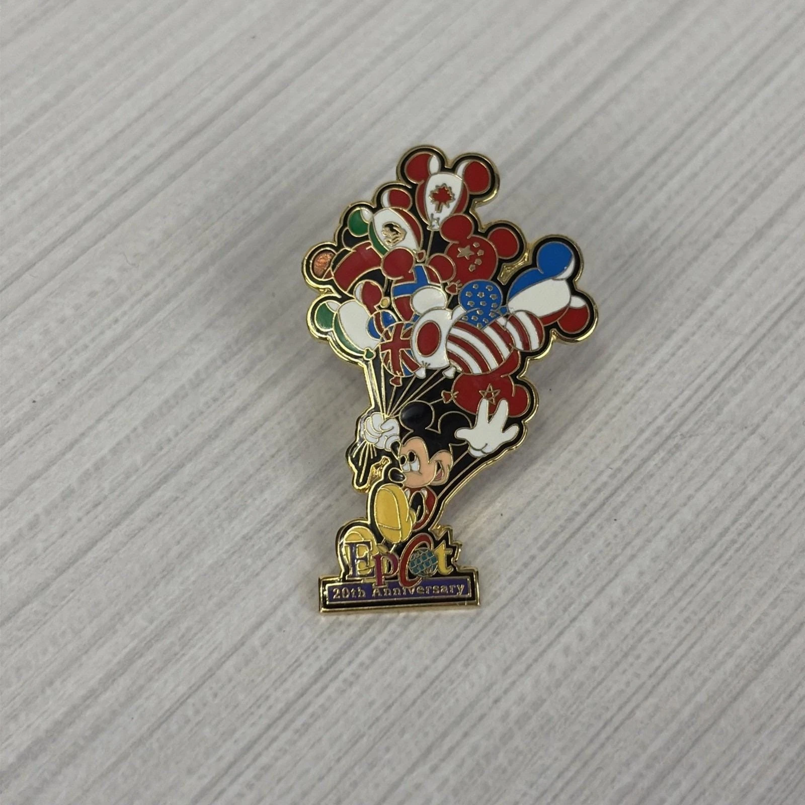 DISNEY WDW EPCOT CELEBRATING 20 YEARS OF DISCOVERY MICKEY BALLOONS PIN LE 3000
