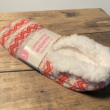 Women  s Slipper Socks - Faux Fur Lined Red/White Chevron, Size 4-10, 1 Pair