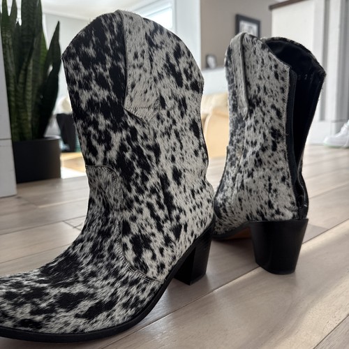 Agave Sky Hand Made CowHide Cowboy Boots Women’s Sz 8.5 Black & White