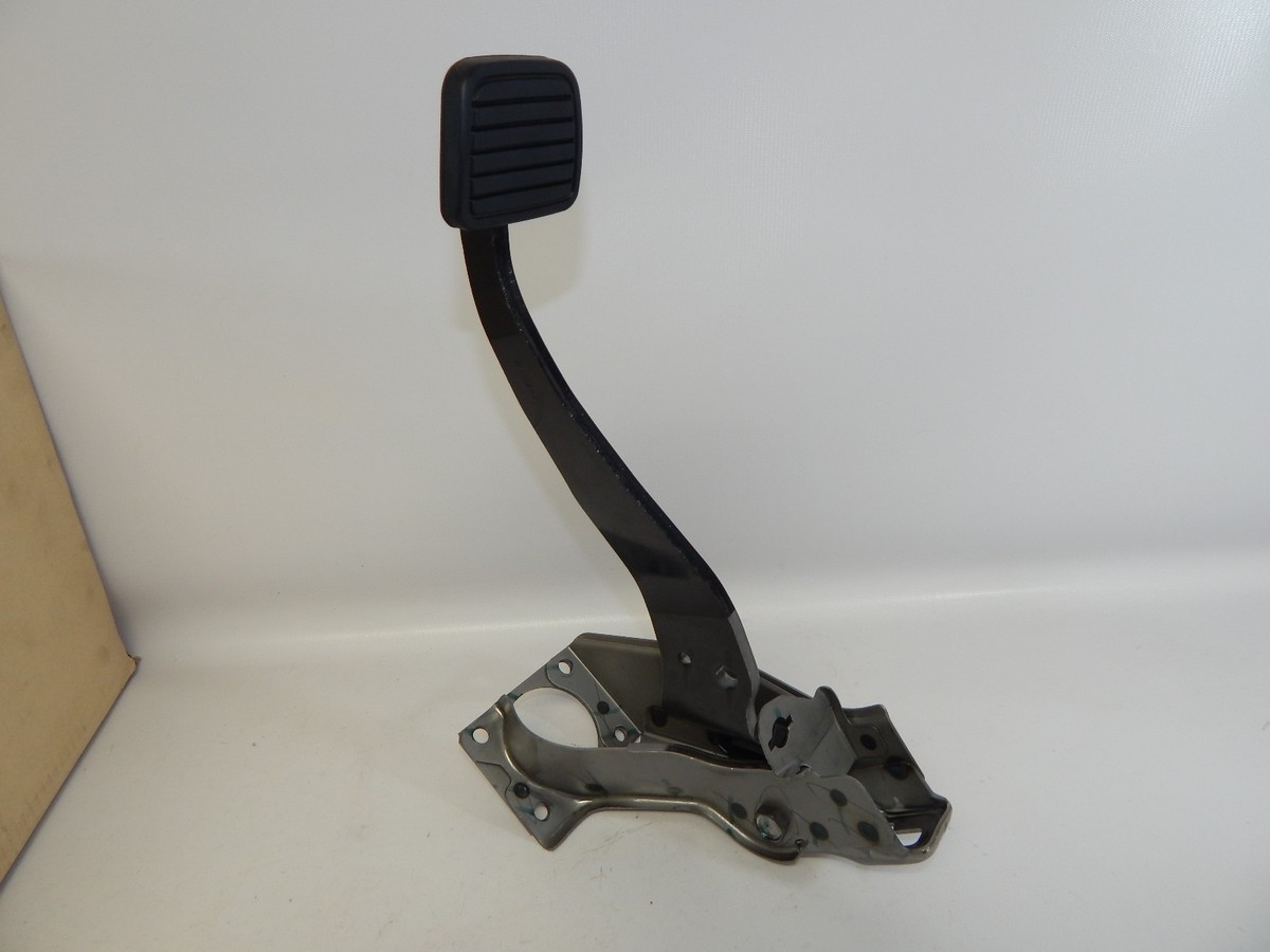 まさ Auto Parts Transmission Counter Shaft Gear For Isuzu DMAX