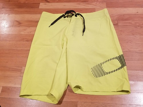 Oakley Mens Board Shorts Yellow Black 