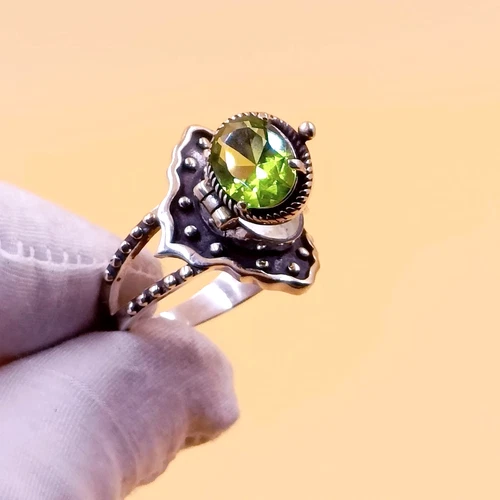 Handmade Peridot Poison Ring, 925 Sterling silver Jewelry Peridot Box Ring.