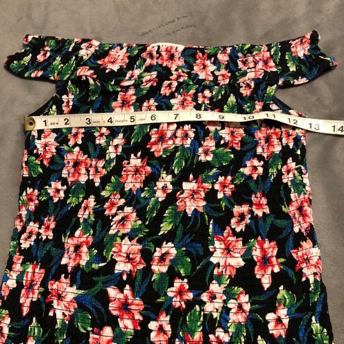 Moral Fiber Hawaiian Floral Print Off Shoulder Top Smocked Cropped Women Small - Picture 7 of 8