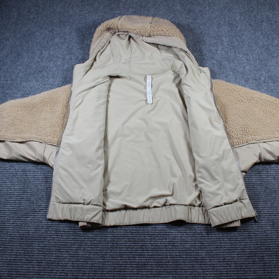 Chaqueta acolchada con capucha Lululemon Sherpa talla 8 beige crema abrigo polar de peluche Foto 3 de 4