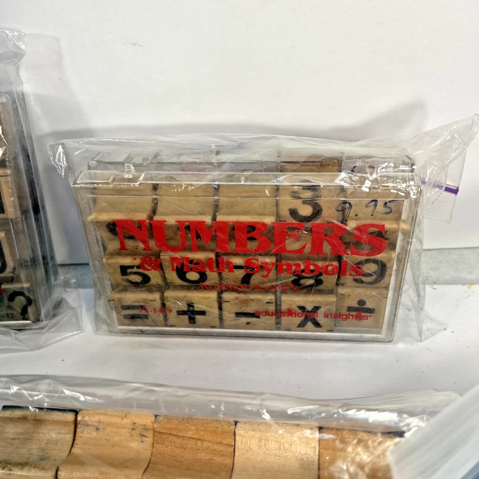 Lote De 21 Estampillas De Goma De Maestros De Colección Calificación Alrededor De Los 80’s 90’s+ Alfabeto Y #s Foto 2 de 4