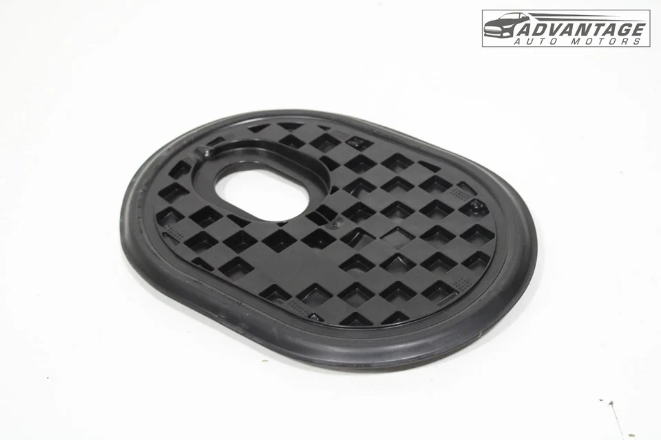 2018-2024 VOLKSWAGEN TIGUAN TAMPA DE ACESSO DE PISO PORTA-MALAS TRASEIRO 5QA803961A FABRICANTE DE EQUIPAMENTO ORIGINAL - Imagem 2 de 4