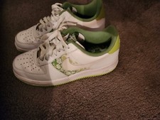 Womens Nike Air Sneakers Size 10