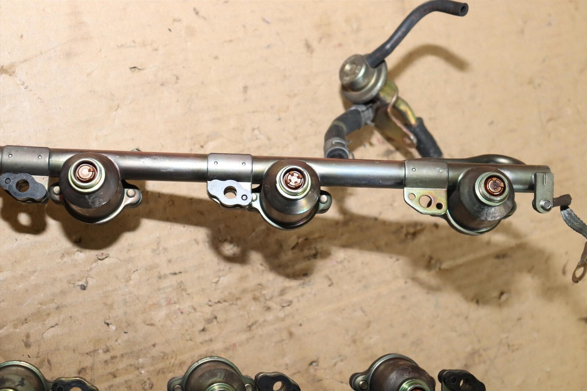 JDM 1990-1996 Nissan 300ZX Twin Turbo Fuel Rail W/ A46-F32