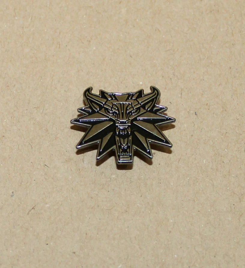 Pin de metal promocional raro The Witcher 3 Wild Hunt de Gamescom 2014 Foto 3 de 4