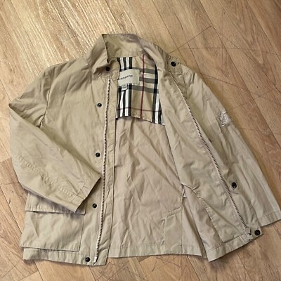 BURBERRY ウィンドブレーカー　4Y 104cm イエロー BURBERRY ウィンドブレーカー4Y 104cm イエロー