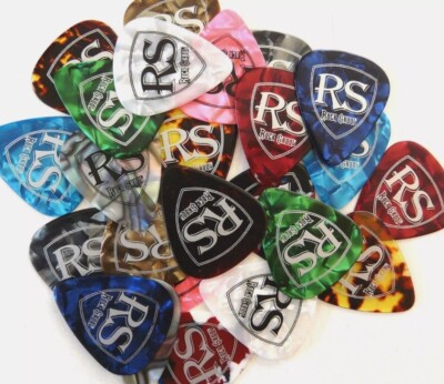 100 GROSSPACKUNG MIX aus FARBPLEKTREN PLEKTREN Elektro Akustik Gitarre UK ROCKSKOOL