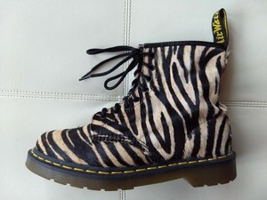 dr martens zebra print