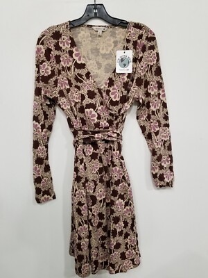 fitted lace wedding dress Silvana Long Sleeve Open Back Mini Dress main image 1