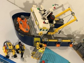 LEGO CITY: Deep Sea Exploration Vessel (60095)