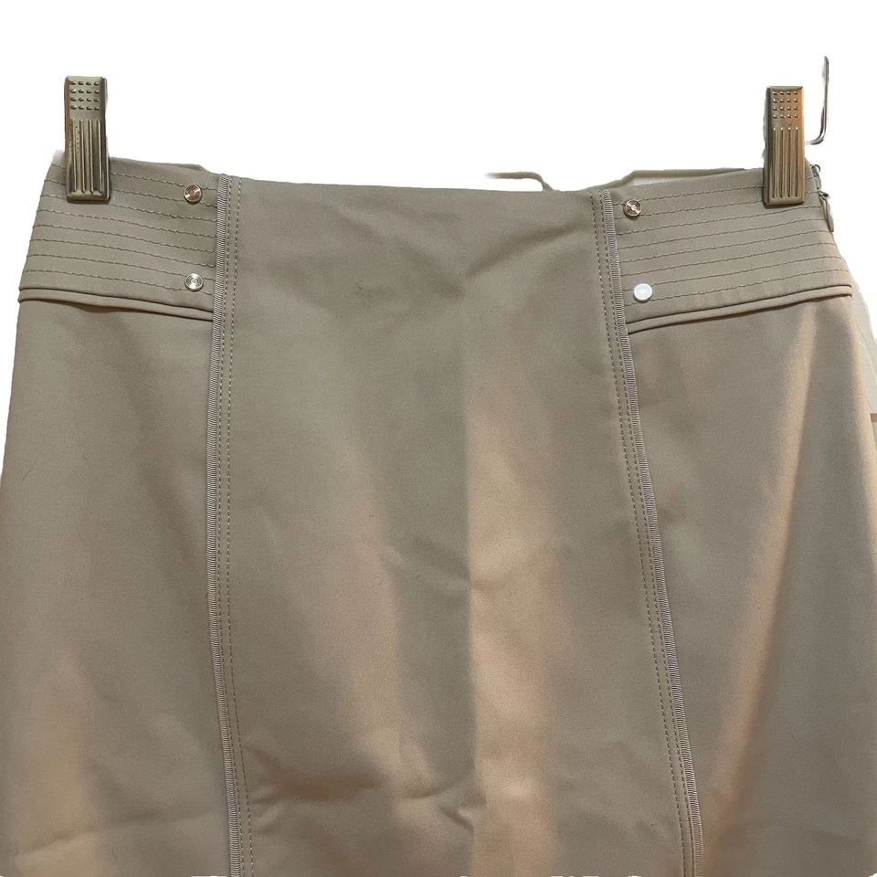 Falda WHITE HOUSE BLACK MARKET Beige Forma Perfecta Talla 00 Nueva con Etiquetas Precio de venta sugerido por el fabricante 79 USD Foto 3 de 4