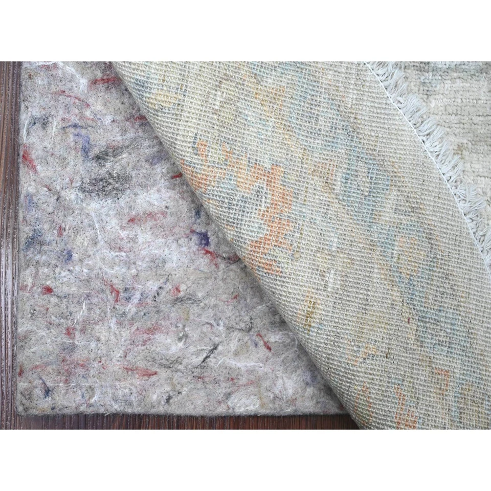 5'9"x5'9" Ivory Heris All Over Design Pure Wool Hand Knotted Round Rug G89999 - Image 2 of 4