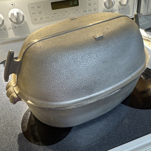 VINTAGE GUARDIAN SERVICE COOKWARE OVAL ROASTER DUTCH OVEN POT WITH LID Trivets