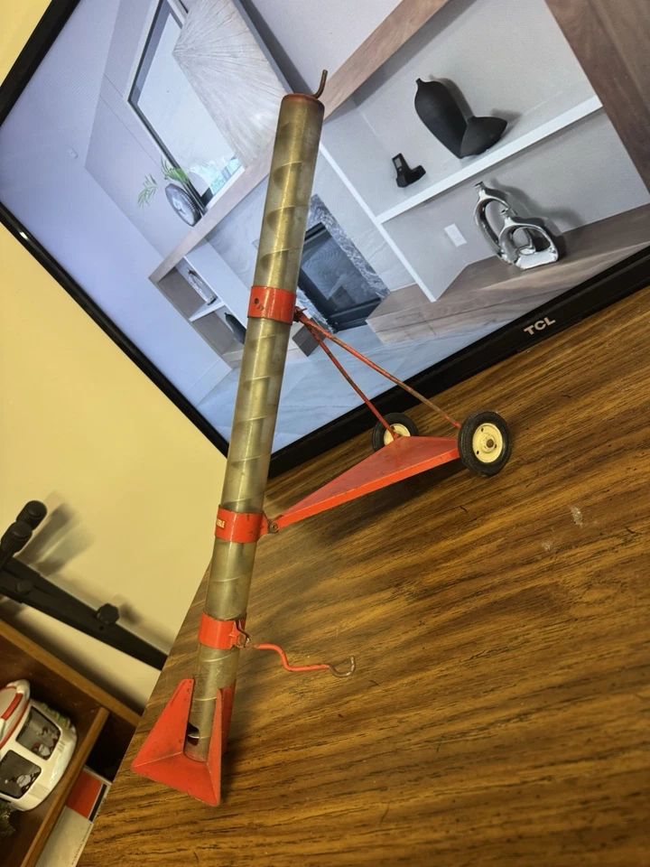 ERTL Tru-Scale Auger Elevator Grain Feeding Funnel Farm Toy 1/16 Scale - Image 3 of 4