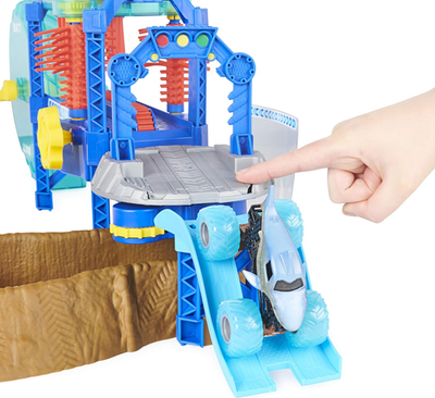 Megalodon Monster Wash, Includes Color-Changing Truck, Interactive