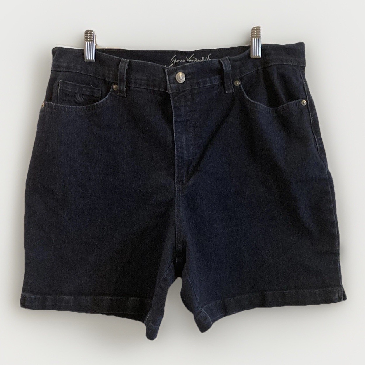 Gloria Vanderbilt Amanda All-Around Slimming Effect Stretch Denim Shorts Size 16