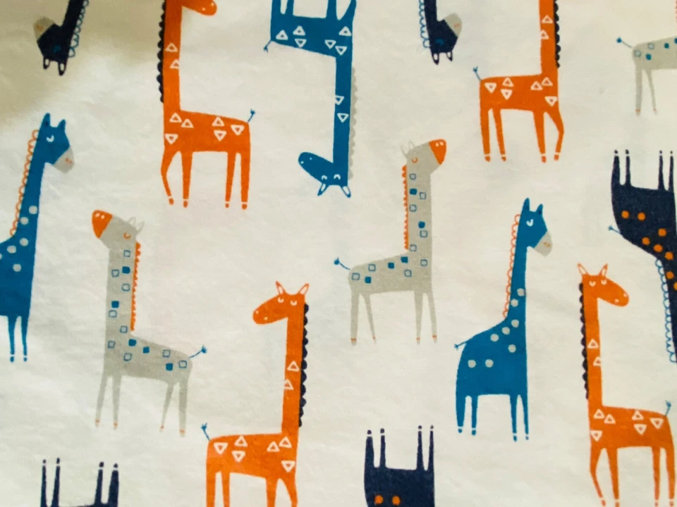 Pottery Barn Kids Harper Giraffe Fitted Crib Sheet 100% Cotton EUC - Image 4 of 4