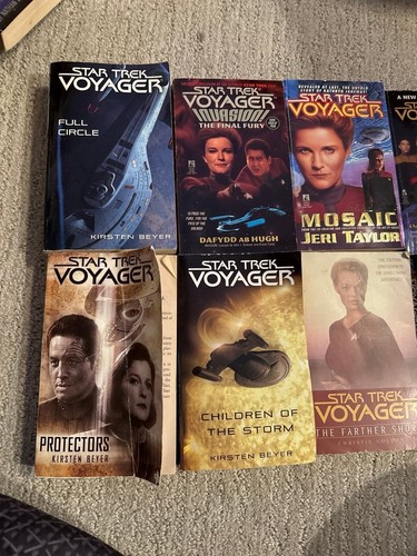 Lot of Star Trek Voyagers Paperback Books - 8 Books Total - Picture 2 of 3