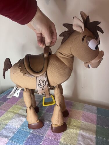 *WORKS* Disney Toy Story 2 Thinkway Bullseye Plush Sound Effects Vibrations - Picture 2 of 5