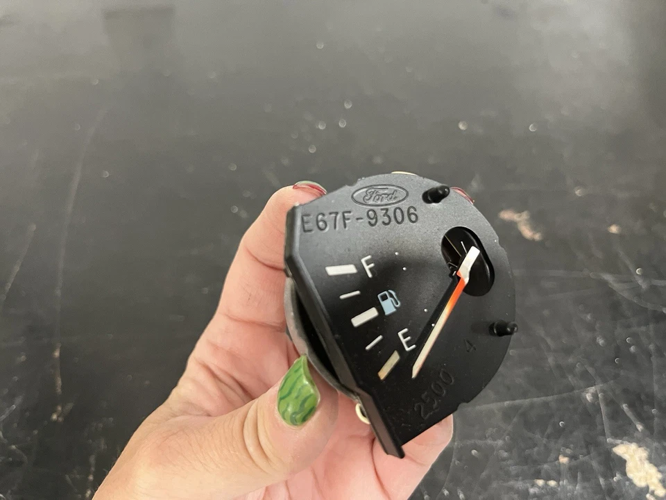 Датчик топлива приборной панели 83-86 Ford Bronco II Ranger 1983-1986 от оригинального производителя - Изображение 2 из 3