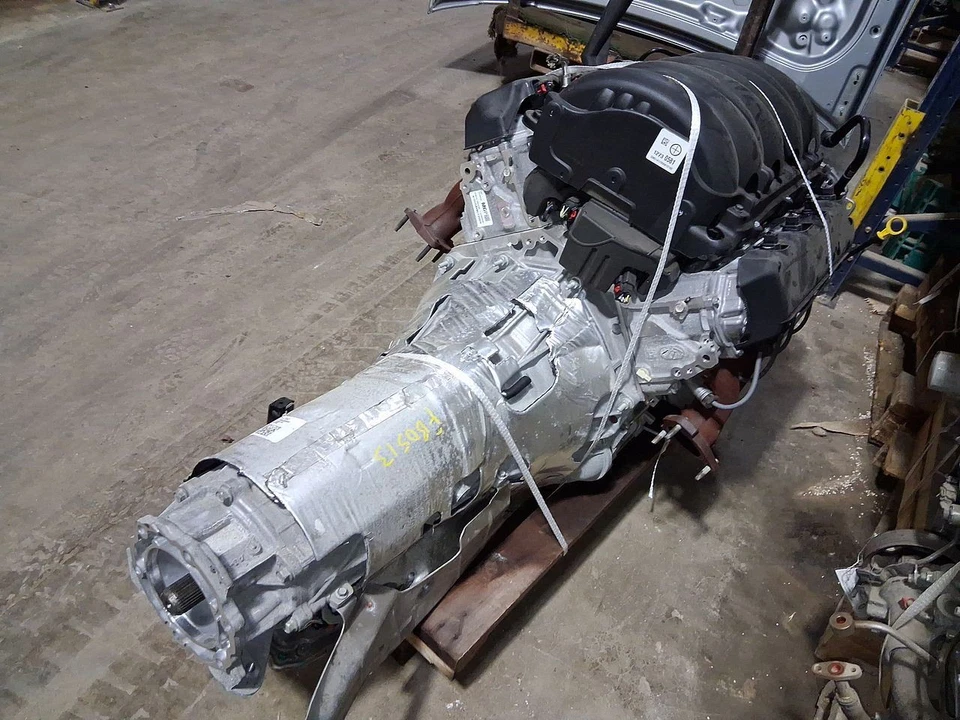 GMC Sierra 1500 2024 motor L87 de 6,2 L y transmisión automática de 10 velocidades elevación 10 k millas Foto 4 de 4