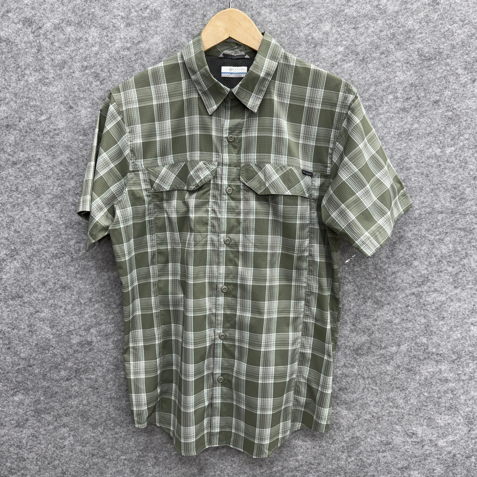Columbia Men's Short Sleeve Button Up Activewear Shirt S, Polyester, Green Plaid