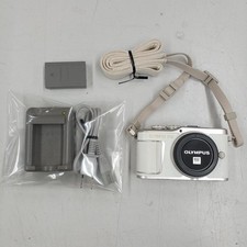 OLYMPUS E-PL9 Mirrorless Camera