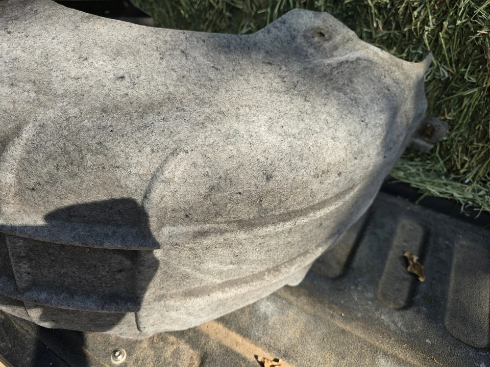 INFINITI EX35 2008-2012 trasero izquierdo lado del conductor cuarto panel revestimiento de rueda usado OEM Foto 2 de 4