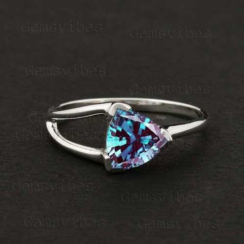 Anillo de diseñador hecho a mano de plata de ley 925 con piedras preciosas que cambian de color de alejandrita