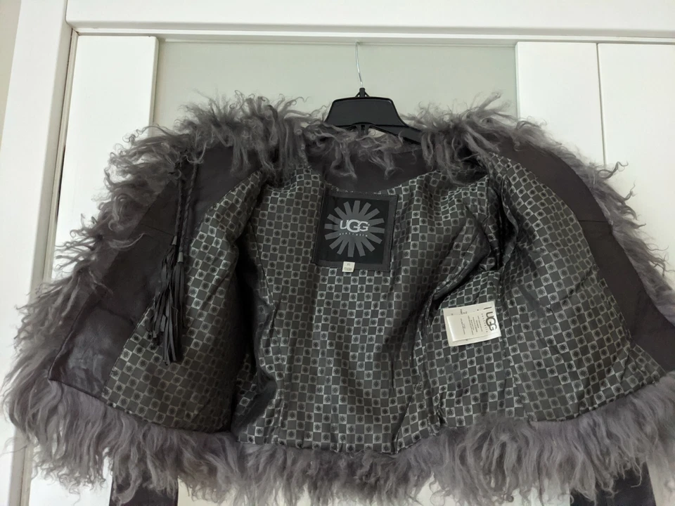 UGG Sekani Mongolian Long Hair Sheepskin & Leather Jacket Vest Size XS - Image 2 of 4