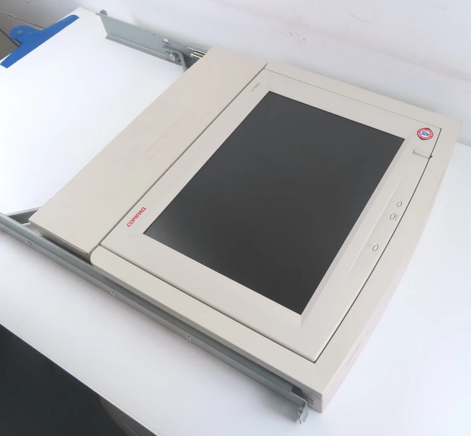 Compaq TFT5000 Flat Panel 15" LCD Monitor - Image 4 of 4