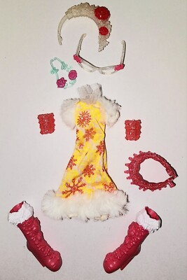 Ever After High Epic Winter Rosabella Beauty Doll Accessories (No Doll)