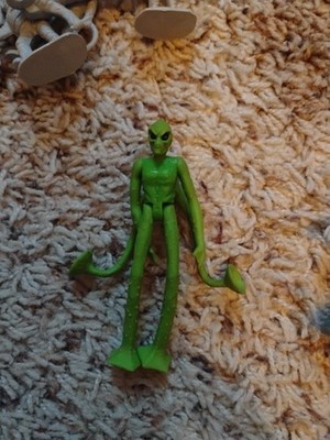 Matchbox Mega Rig Space Shuttle Flying Saucer Astronaut Alien Toy Figure Only 3''