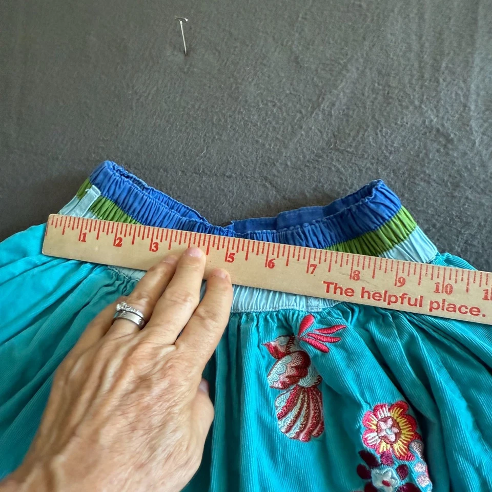 Oilily Floral Embroidery Mini Skirt Girl Green and Blue Elastic Waist Size 104 - Image 4 of 4