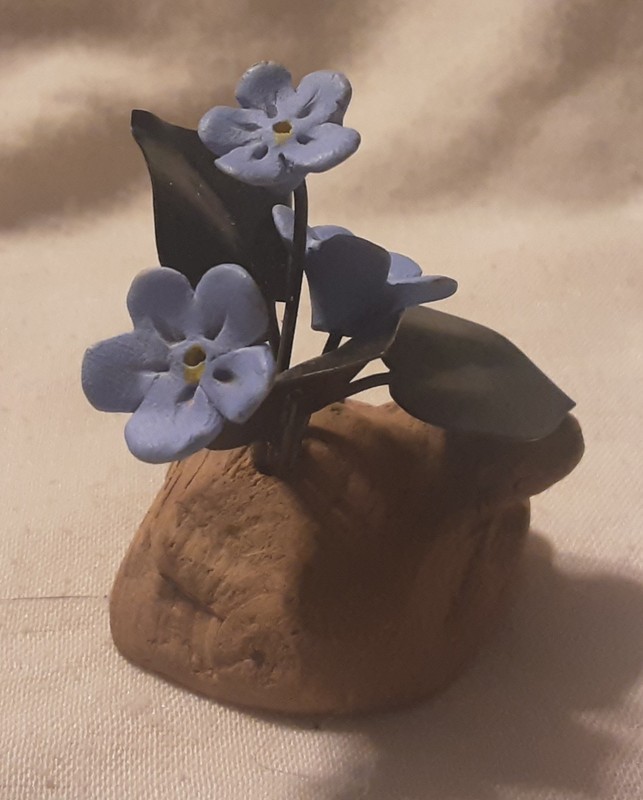 Petite Metal Forget-Me-Nots on wood Base