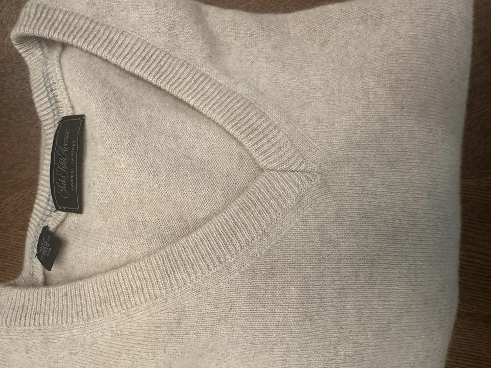 SUÉTER HOMBRE SAKS FIVE AVENUE 100% CACHEMIR CUELLO EN V TALLA L Foto 3 de 4