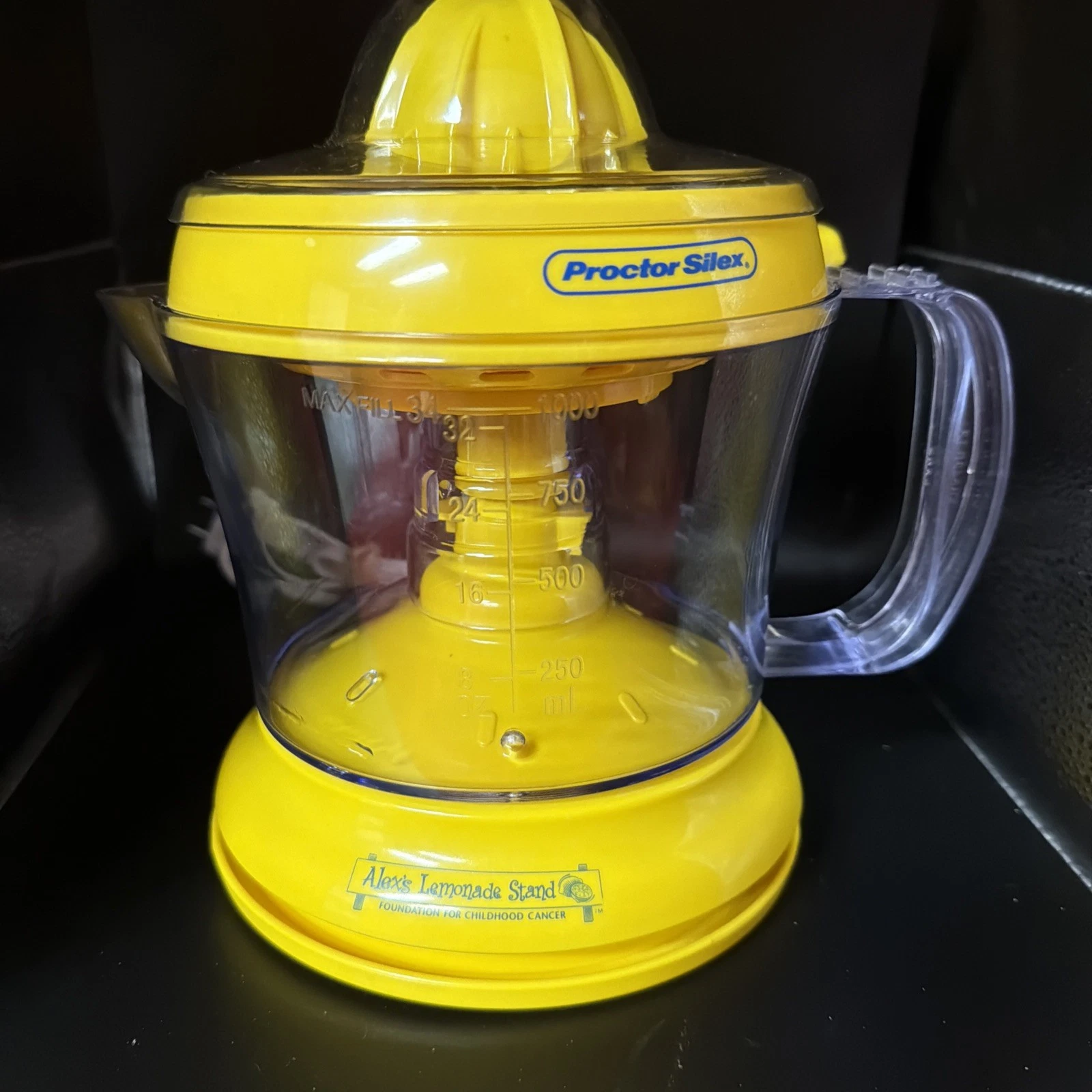 Proctor Silex Alex's Lemonade Stand Citrus Juicer Machine and SqueezerFAST SHIP